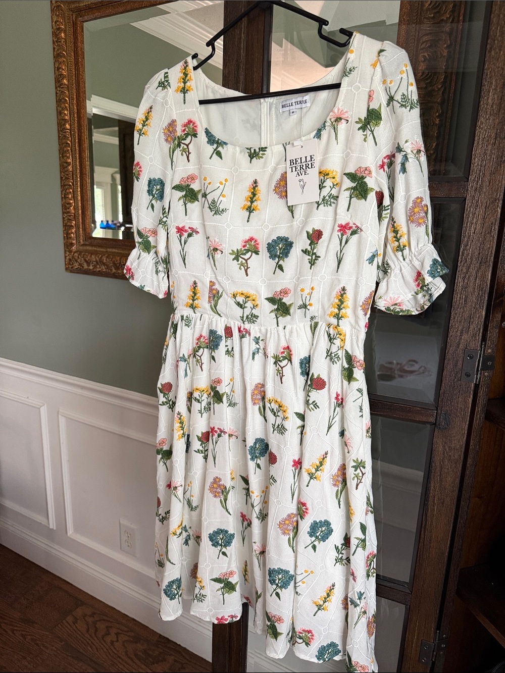 Belle Terre White Floral Spring/Summer Dress Size M